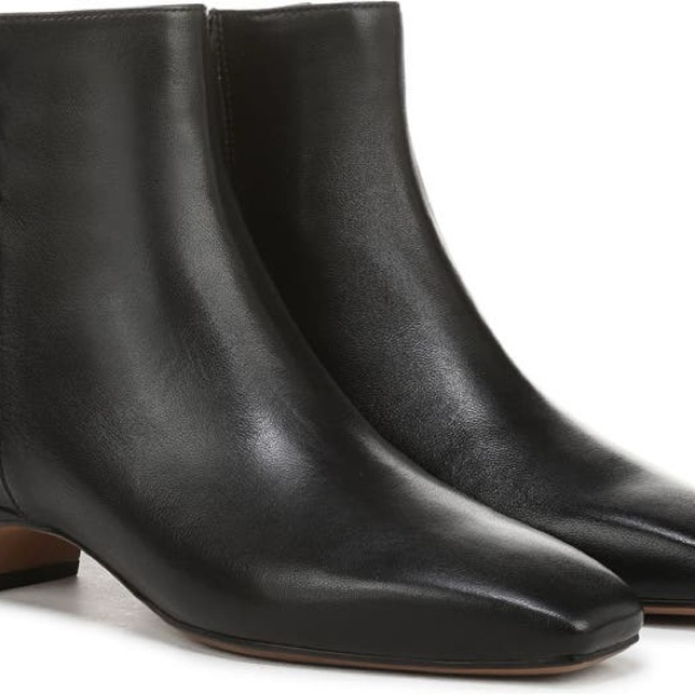 Franco Sarto
Women's Luella Square Toe Zip Ankle Boots